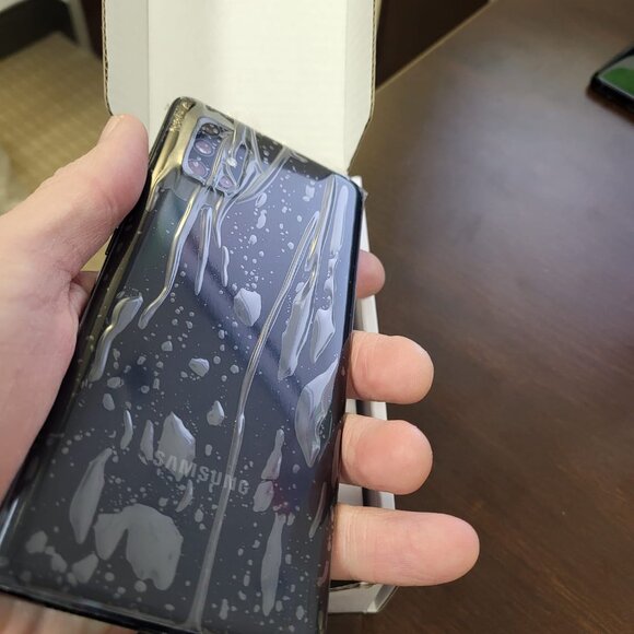 Samsung Galaxy A71 5G 128GB Unlocked. In good condition !!! - Picture 8 of 9